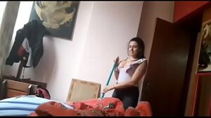 Sexo brasileiro com empregada ninfetinha gostosa dando pro filho do patrão