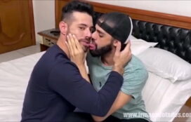 Video de sexo gay casal de safadinhos transando muito