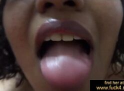 Porno de indianas vadia fazendo strip tease