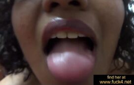 Porno de indianas vadia fazendo strip tease